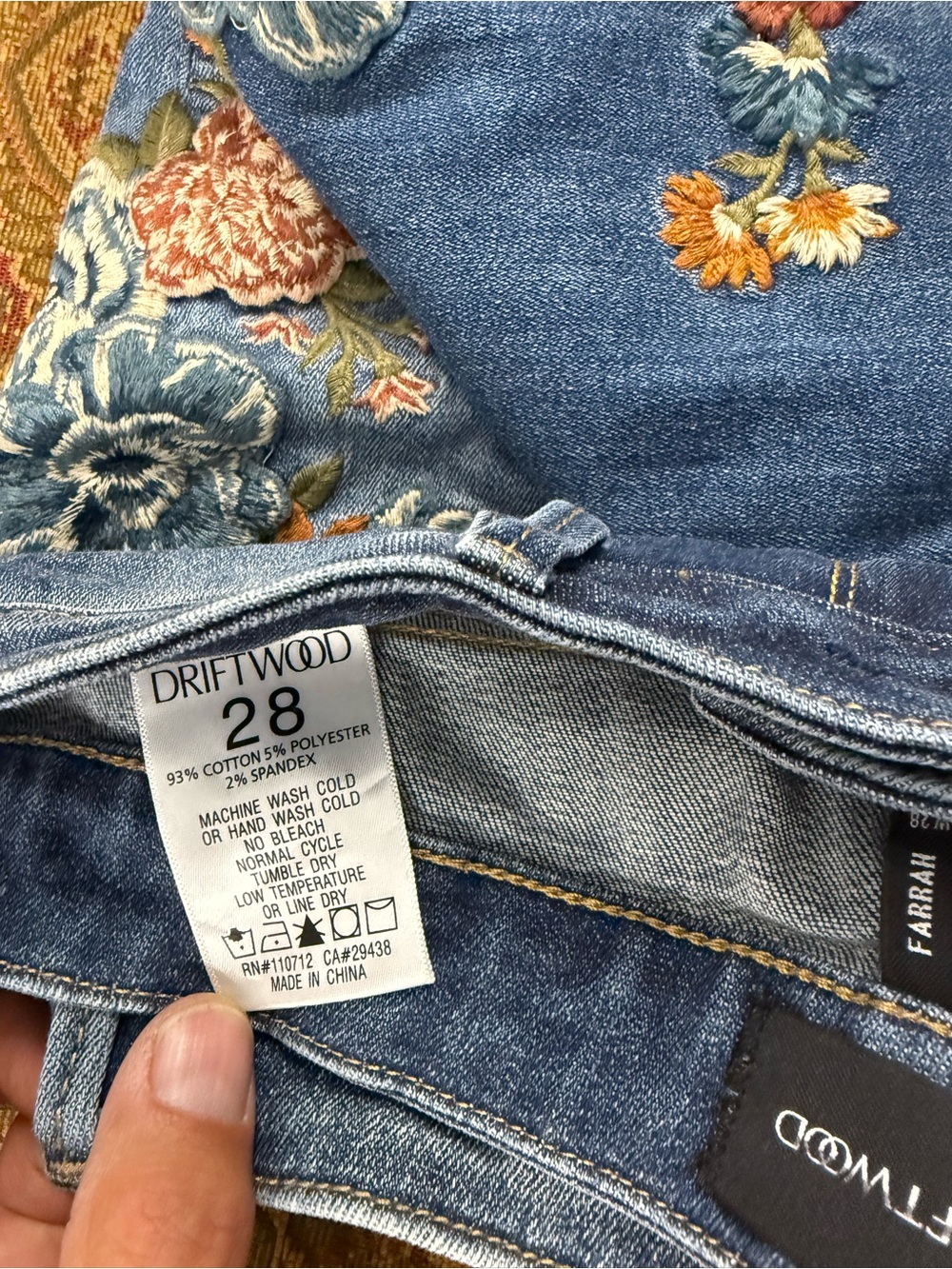 DRIFTWOOD - Farrah 28/34
Embroidered Floral Blue Women’s Jeans - Picture 4 of 5